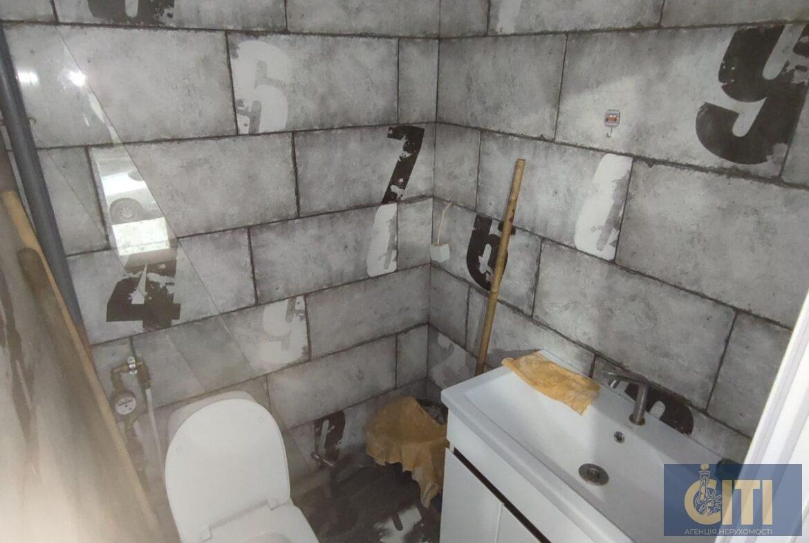 Продаж приміщення (магазин, офіс) у центрі міста, 35 кв.м