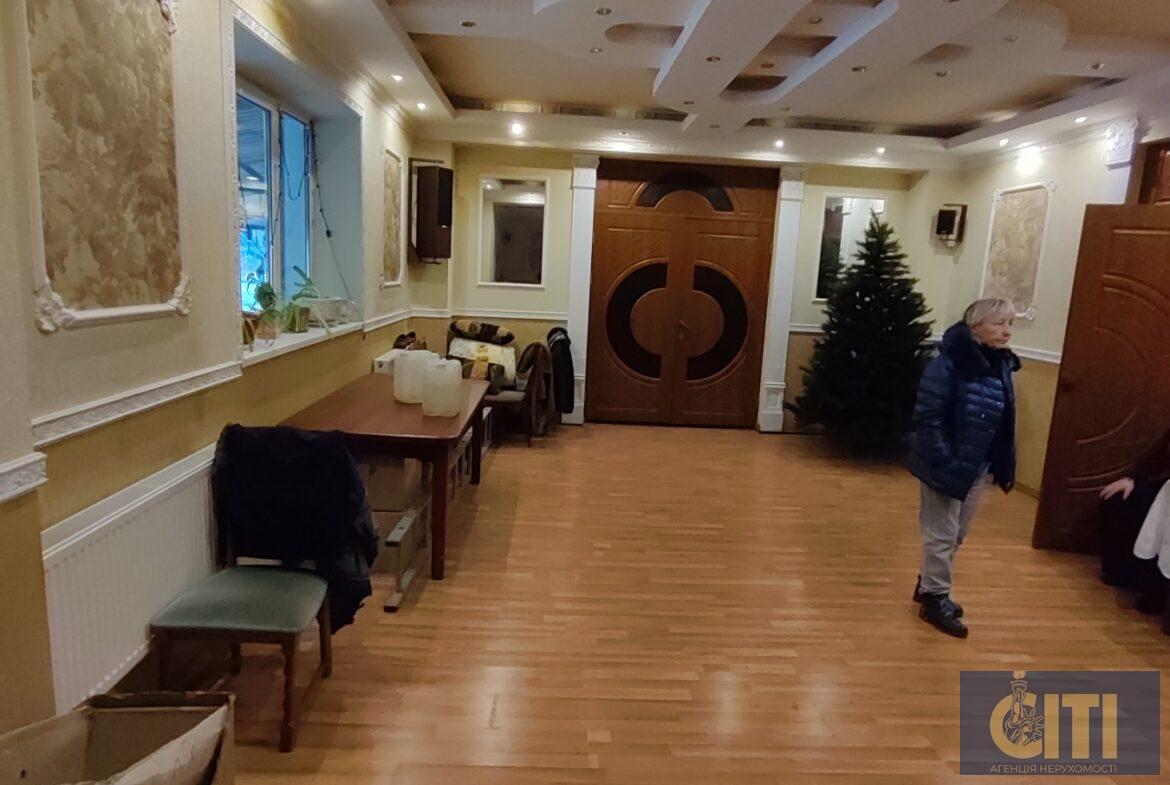 Оренда приміщення (кафе) площею 100 кв.м у центрі міста, район ТЦ Мирошка