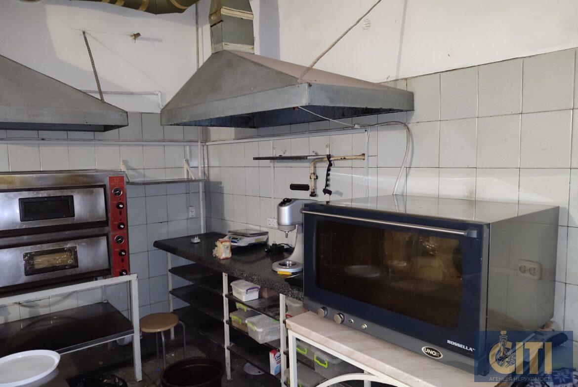 Оренда приміщення (кафе) площею 100 кв.м у центрі міста, район ТЦ Мирошка