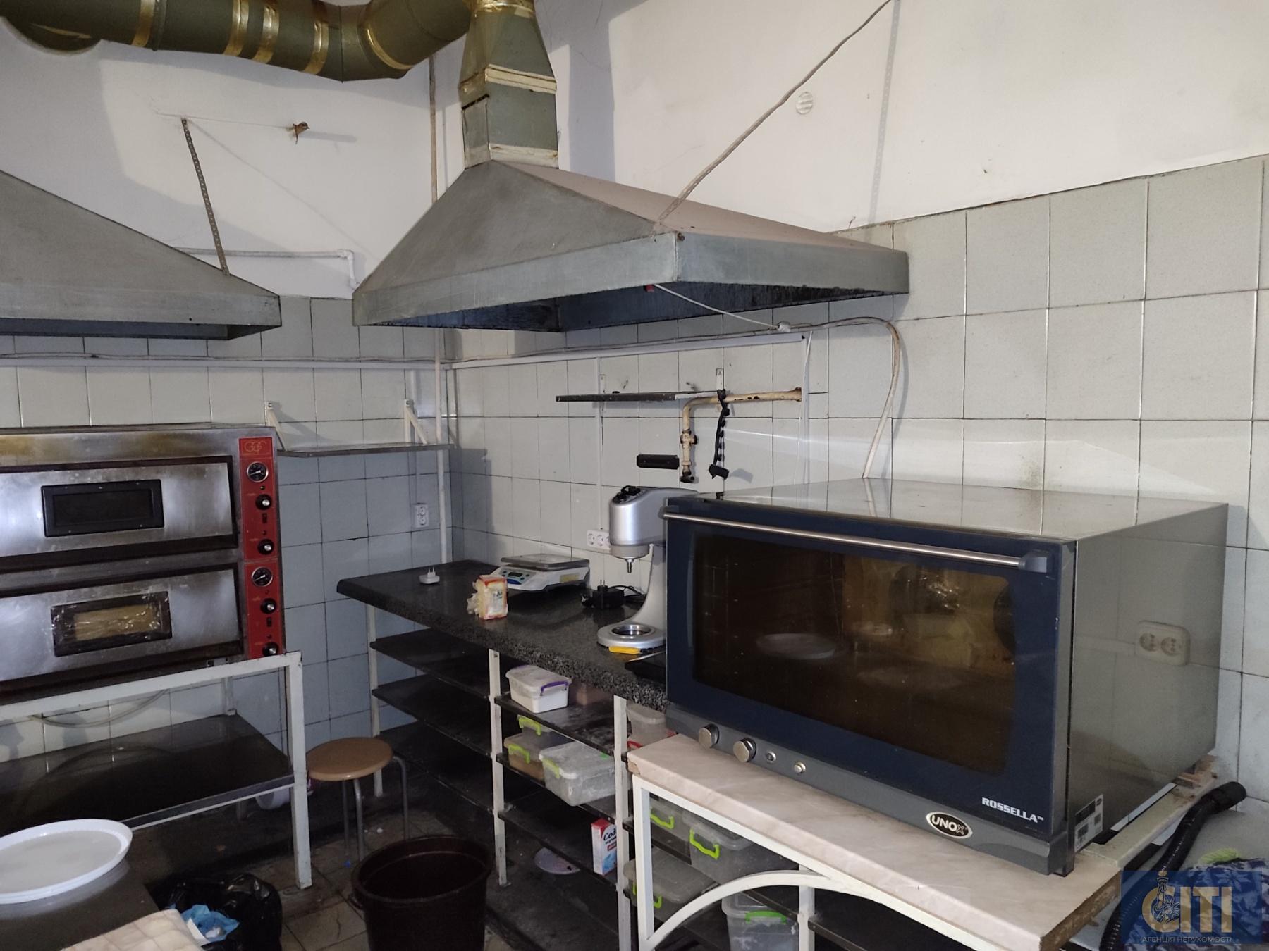 Оренда приміщення (кафе) площею 100 кв.м у центрі міста, район ТЦ Мирошка