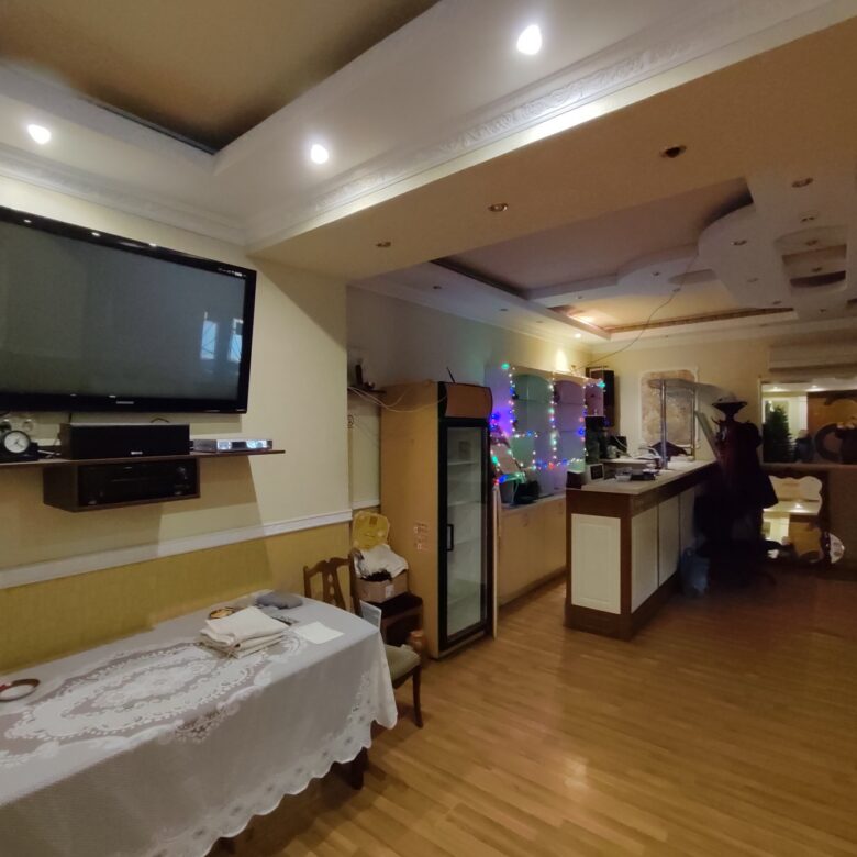 Оренда приміщення (кафе) площею 100 кв.м у центрі міста, район ТЦ Мирошка