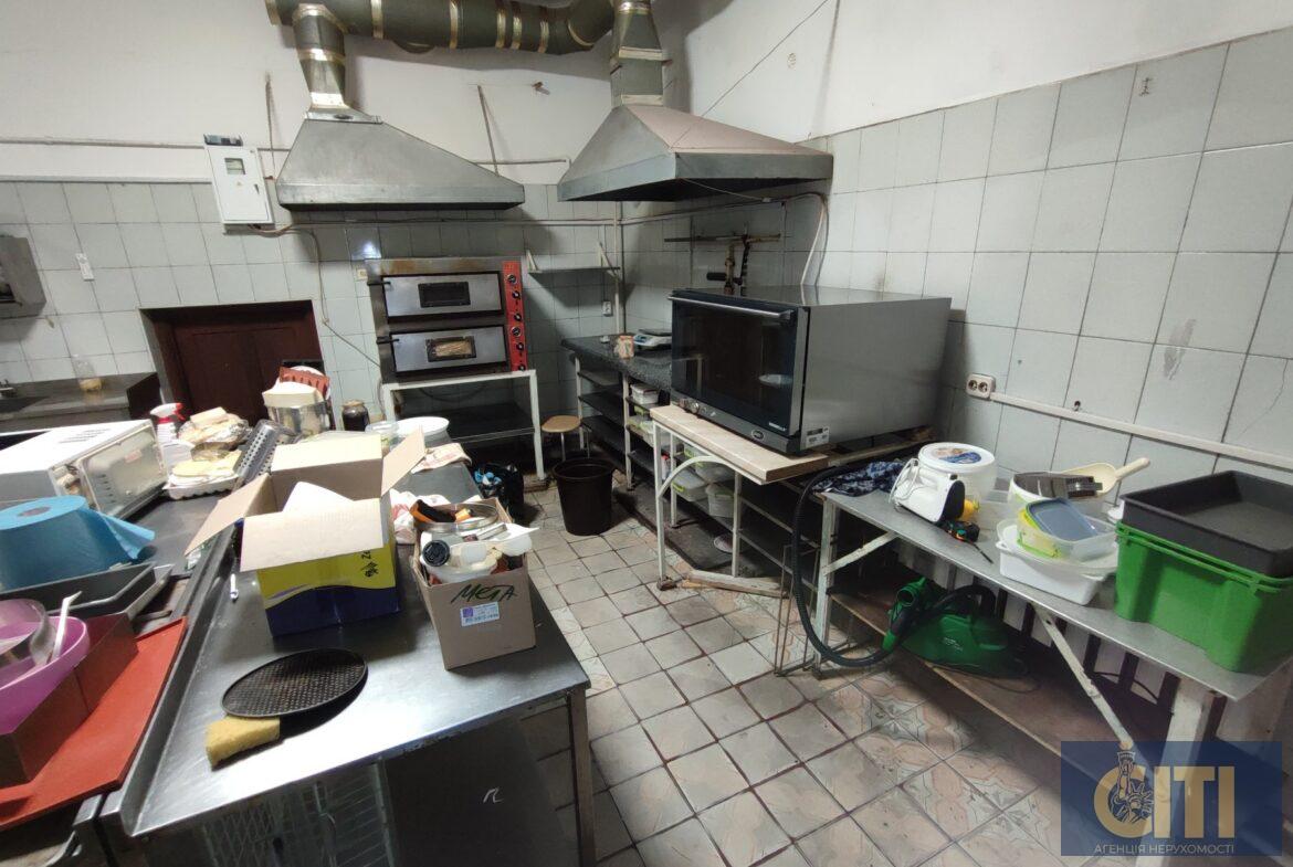 Оренда приміщення (кафе) площею 100 кв.м у центрі міста, район ТЦ Мирошка