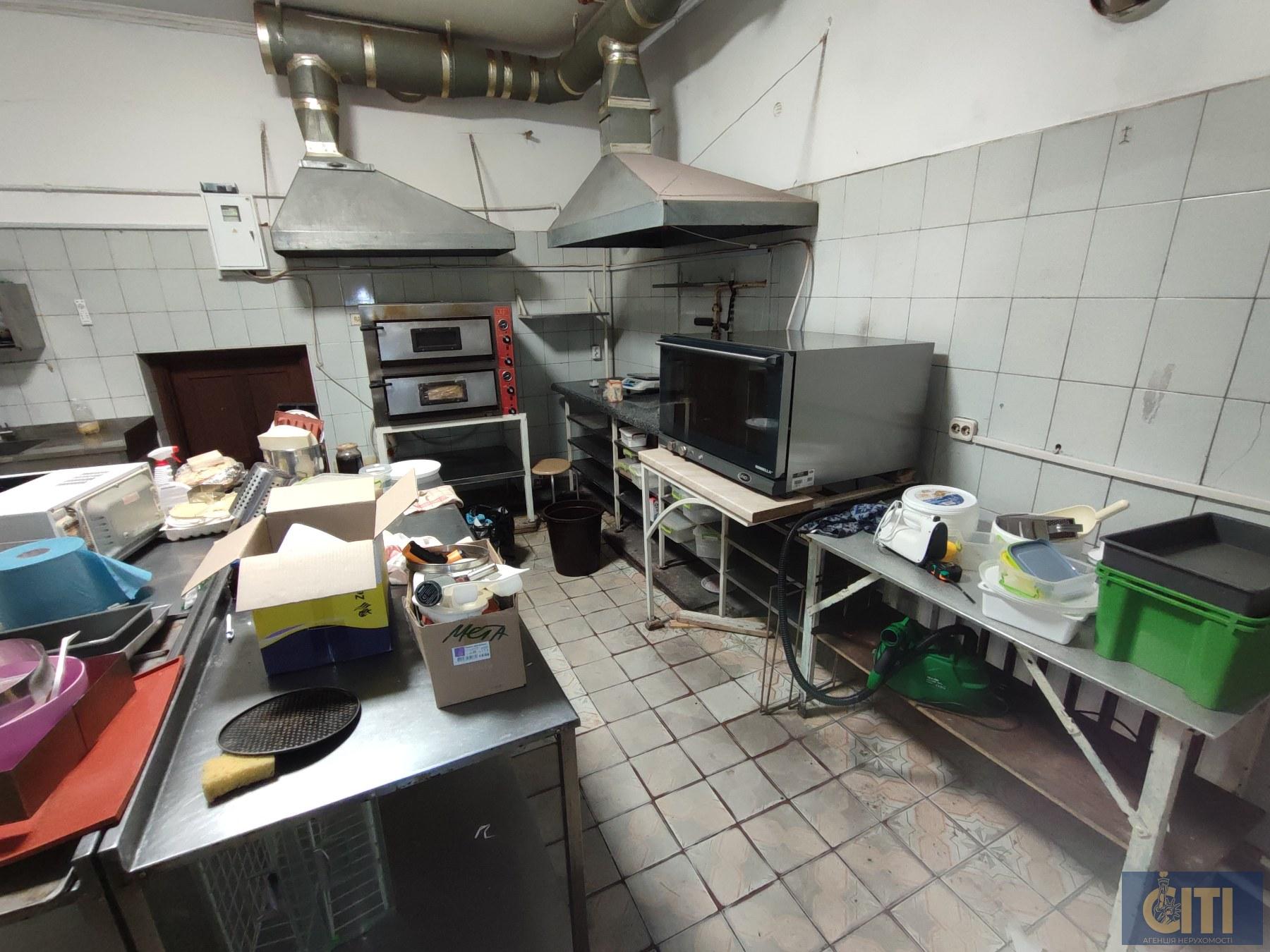 Оренда приміщення (кафе) площею 100 кв.м у центрі міста, район ТЦ Мирошка