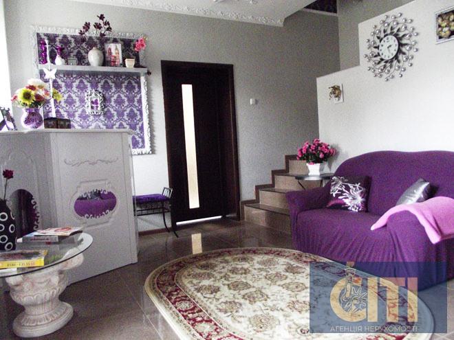 Продається готельний комплекс у районі Корбутівка, з трьох будівель, 850 кв.м.