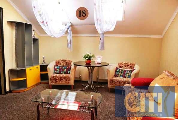 Продається готельний комплекс у районі Корбутівка, з трьох будівель, 850 кв.м.