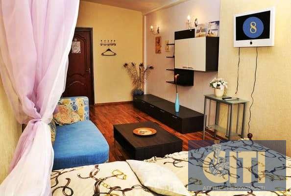 Продається готельний комплекс у районі Корбутівка, з трьох будівель, 850 кв.м.