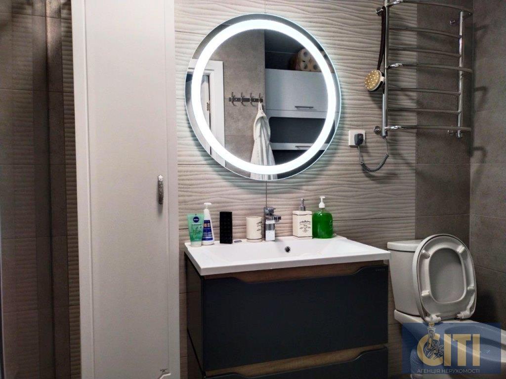 Продається готельний комплекс у районі Корбутівка, з трьох будівель, 850 кв.м.