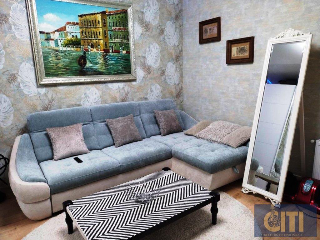 Продається готельний комплекс у районі Корбутівка, з трьох будівель, 850 кв.м.