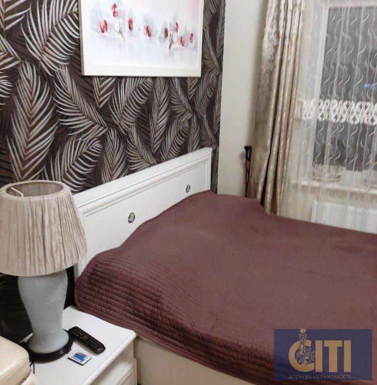 Продається готельний комплекс у районі Корбутівка, з трьох будівель, 850 кв.м.