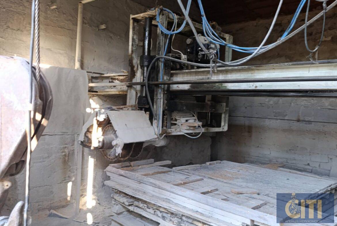 Здається в оренду промисловий комплекс з обробки каменю (ГРАНІТНИЙ ЦЕХ) у Коростишівському районі.