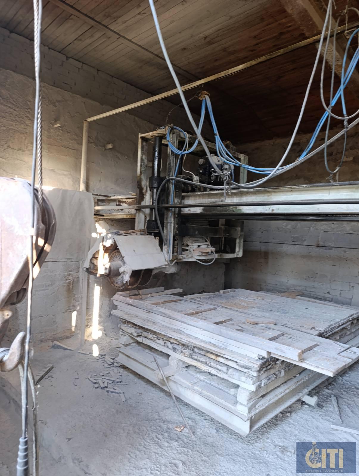 Сдаётся в аренду промышленный комплекс по обработке камня (ГРАНИТНЫЙ ЦЕХ) в Коростышевском районе. Здається в оренду промисловий комплекс з обробки каменю (ГРАНІТНИЙ ЦЕХ) у Коростишівському районі.