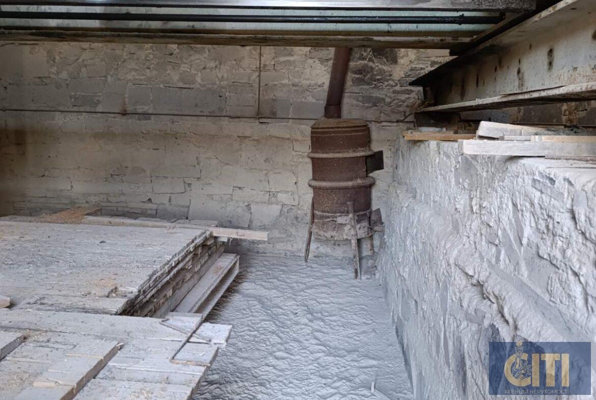 Здається в оренду промисловий комплекс з обробки каменю (ГРАНІТНИЙ ЦЕХ) у Коростишівському районі.