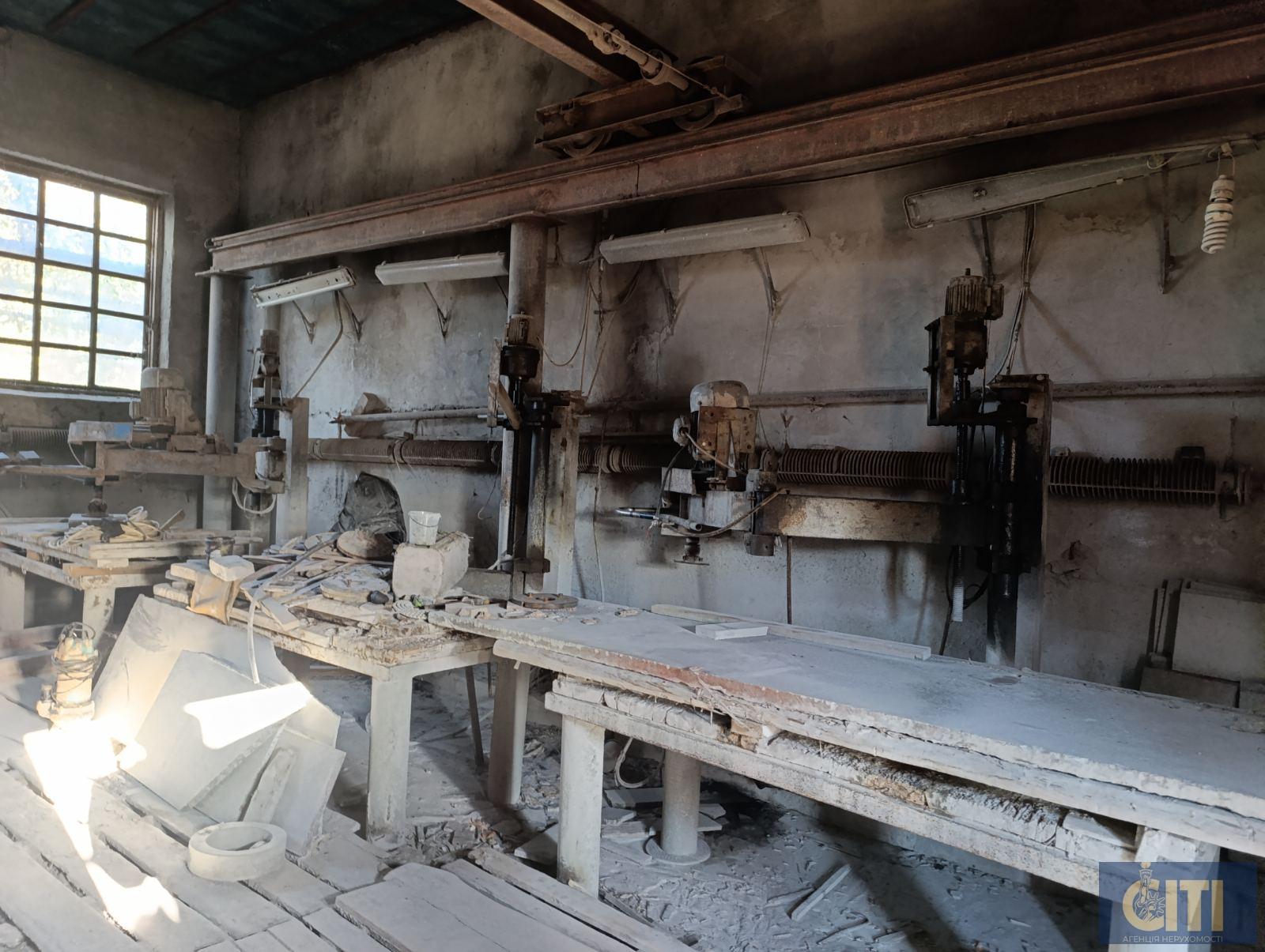 Сдаётся в аренду промышленный комплекс по обработке камня (ГРАНИТНЫЙ ЦЕХ) в Коростышевском районе. Здається в оренду промисловий комплекс з обробки каменю (ГРАНІТНИЙ ЦЕХ) у Коростишівському районі.