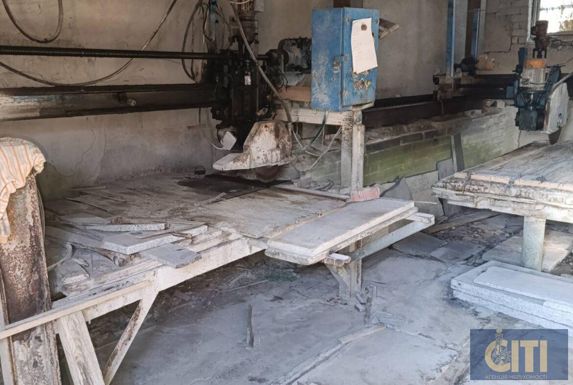 Здається в оренду промисловий комплекс з обробки каменю (ГРАНІТНИЙ ЦЕХ) у Коростишівському районі.