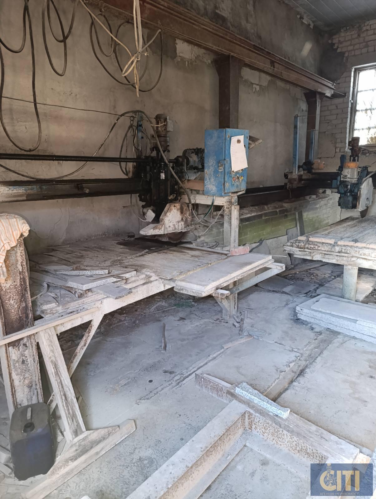 Здається в оренду промисловий комплекс з обробки каменю (ГРАНІТНИЙ ЦЕХ) у Коростишівському районі.