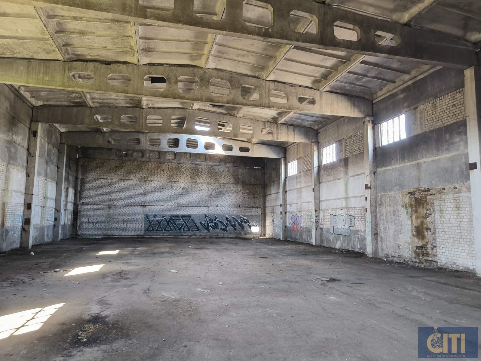 Земельный участок 3,2 Га + помещение 800 кв.м. в Станишевке Земельна ділянка 3,2 Га + приміщення 800 кв.м. у Станишівці