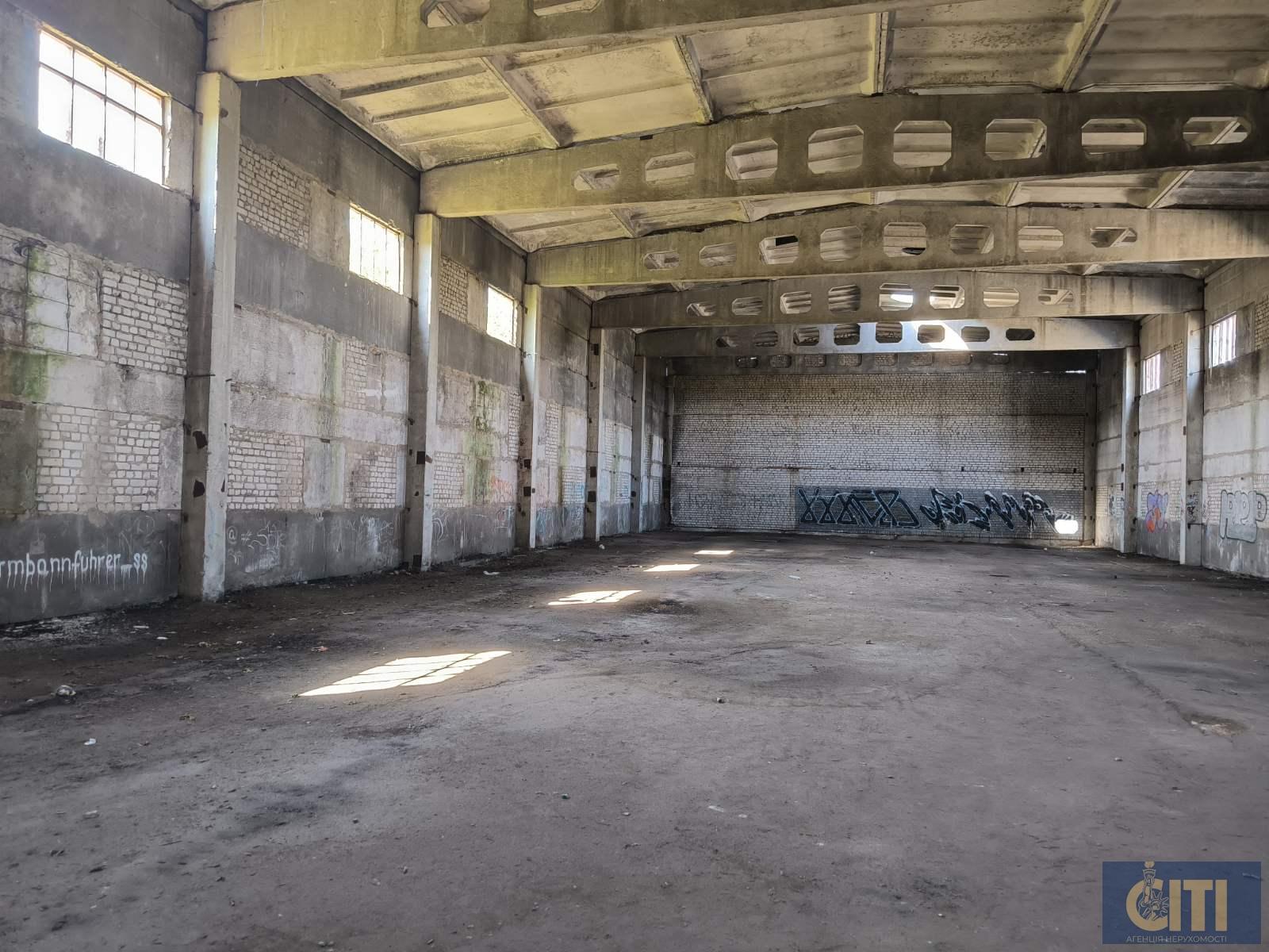 Земельный участок 3,2 Га + помещение 800 кв.м. в Станишевке Земельна ділянка 3,2 Га + приміщення 800 кв.м. у Станишівці