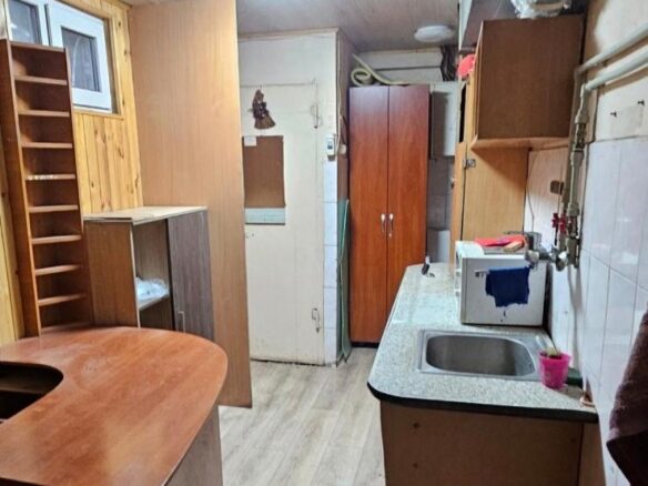 Приміщення площею 65 м² на території Житнього ринку