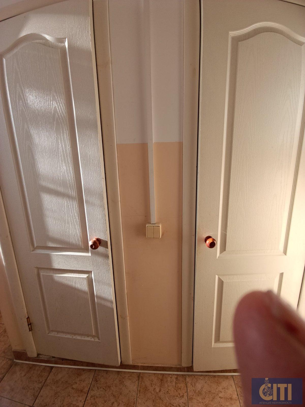 Продаж приміщення в центрі міста, район Сінного ринку, 620 кв.м Продаж приміщення в центрі міста, район Сінного ринку, 620 кв.м