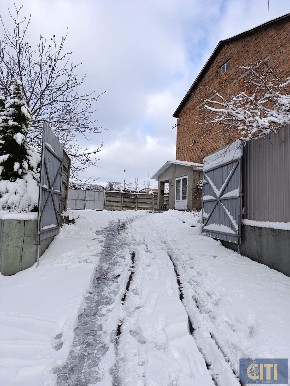 Продаж приміщення в центрі міста, район Сінного ринку, 620 кв.м Продаж приміщення в центрі міста, район Сінного ринку, 620 кв.м