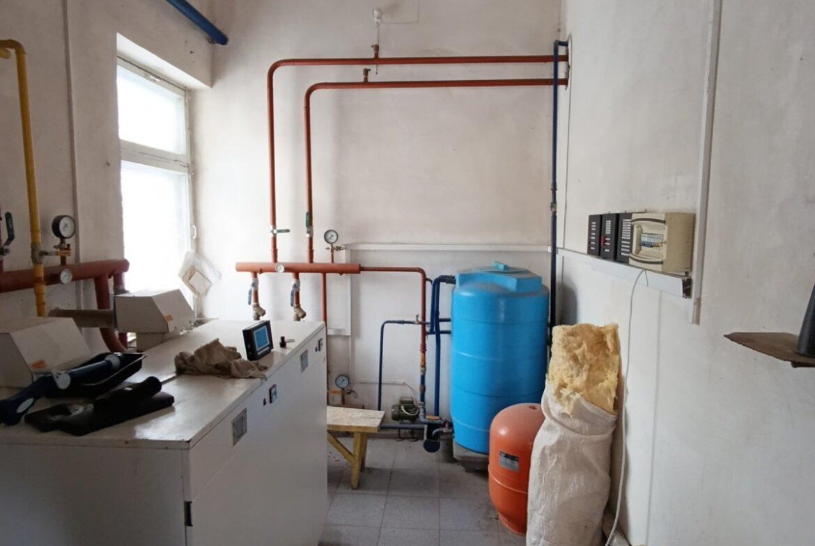 Продаж приміщення в центрі міста, район Сінного ринку, 620 кв.м