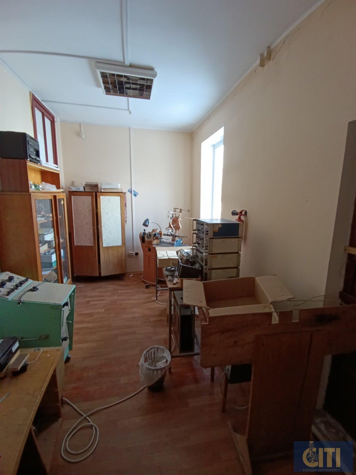 Продаж приміщення в центрі міста, район Сінного ринку, 620 кв.м Продаж приміщення в центрі міста, район Сінного ринку, 620 кв.м