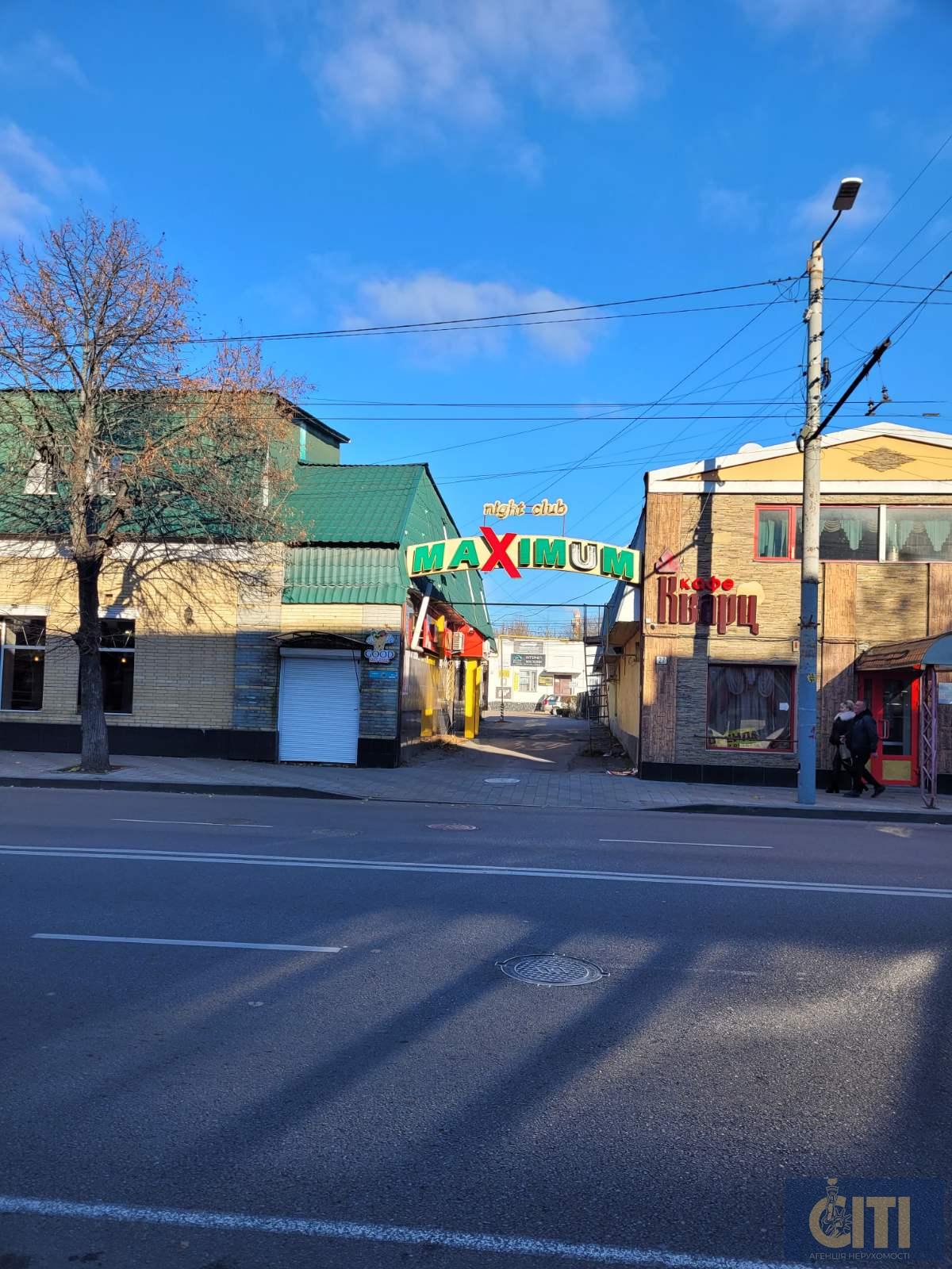 Сдается в аренду ночной клуб, расположенный в самом центре города Житомир. Здається в оренду нічний клуб, розташований у самому центрі міста Житомир.