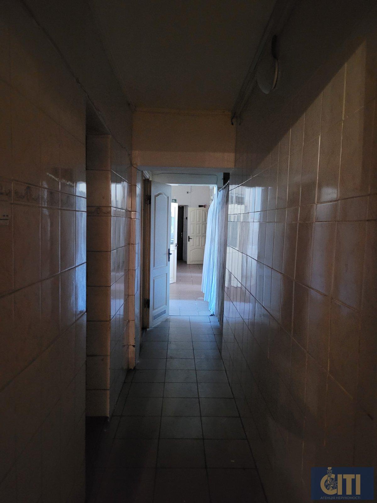 Сдается в аренду ночной клуб, расположенный в самом центре города Житомир. Здається в оренду нічний клуб, розташований у самому центрі міста Житомир.