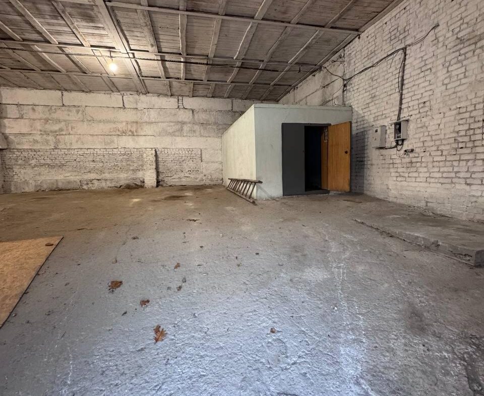 Оренда складського приміщення, 300 м2