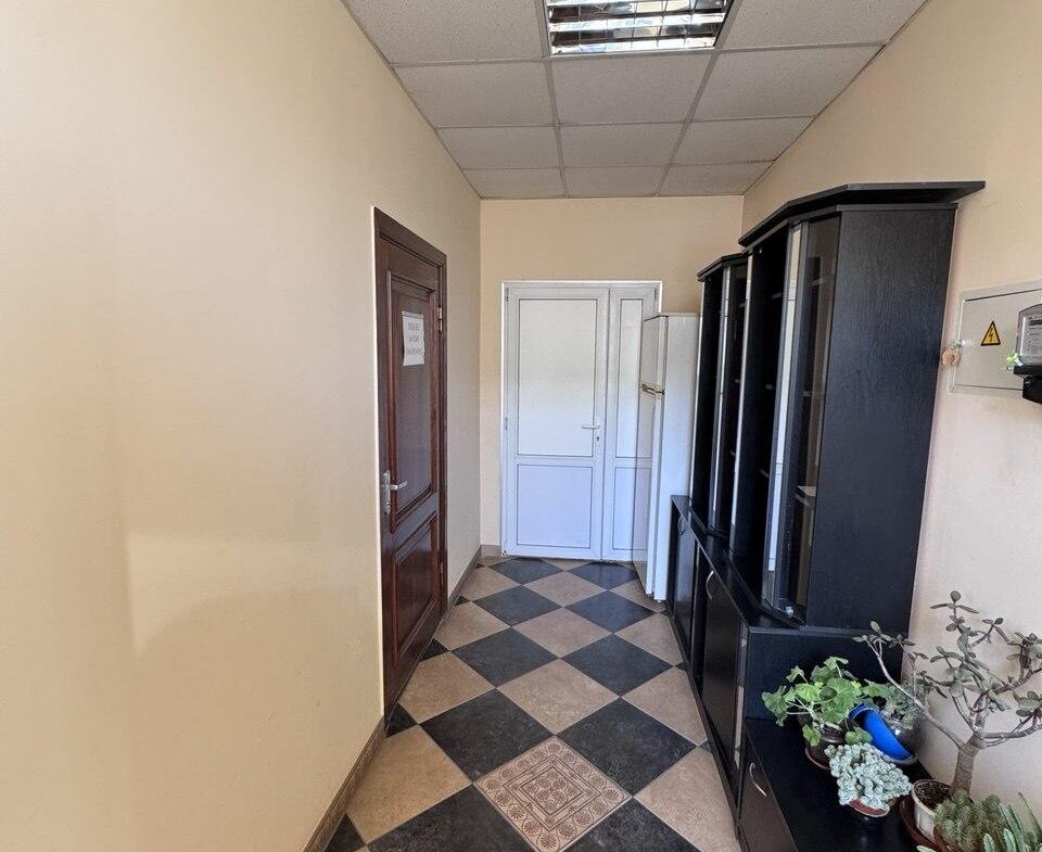 Приміщення в самому центрі міста, вул. Київська (біля ТРЦ "Глобал"), 400 м²