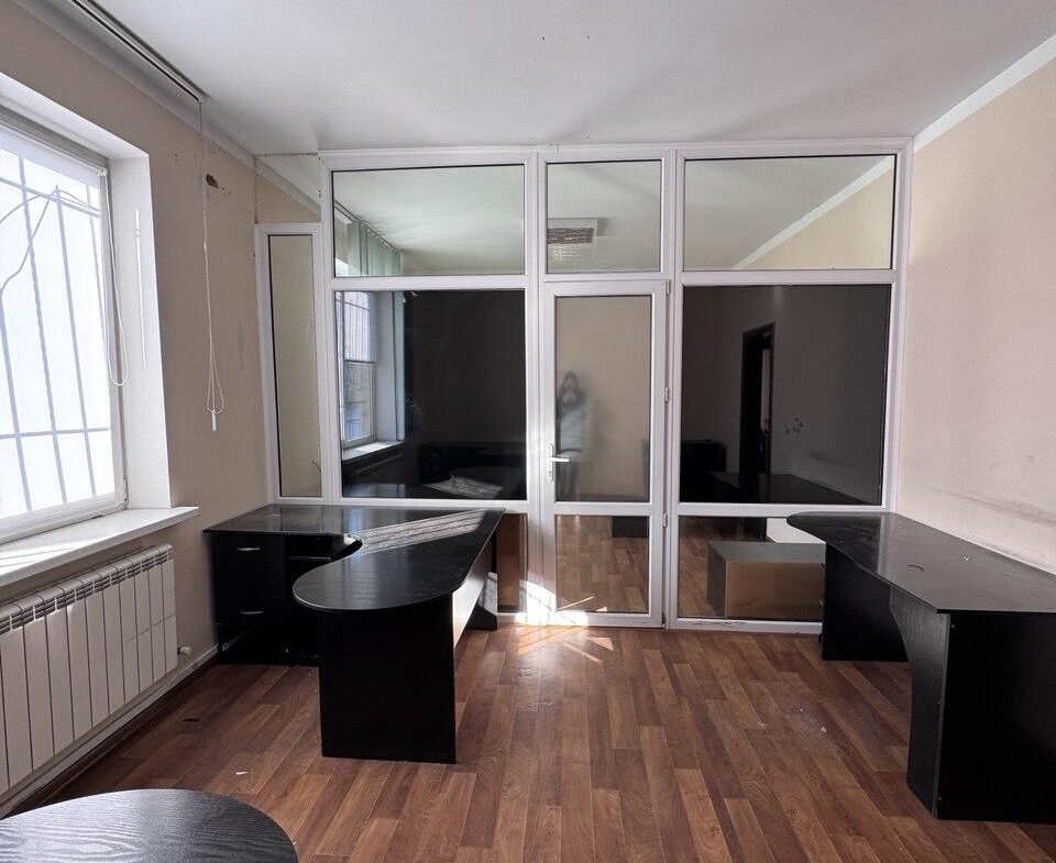 Приміщення в самому центрі міста, вул. Київська (біля ТРЦ "Глобал"), 400 м²