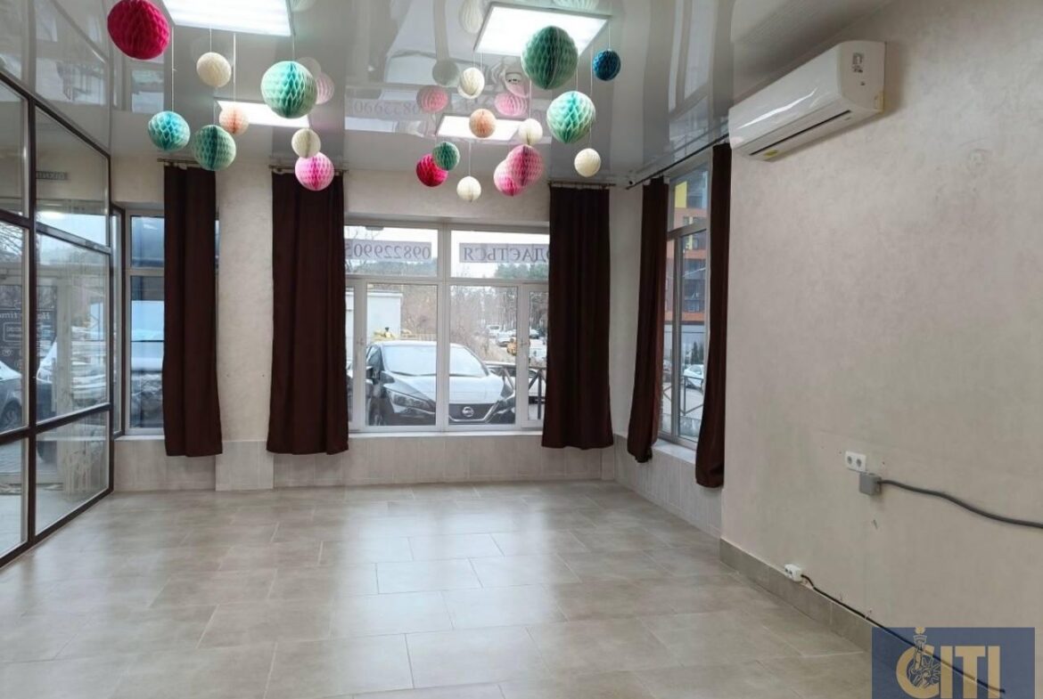 Комерційне приміщення в новобудові, Корбутівка, 112 м².