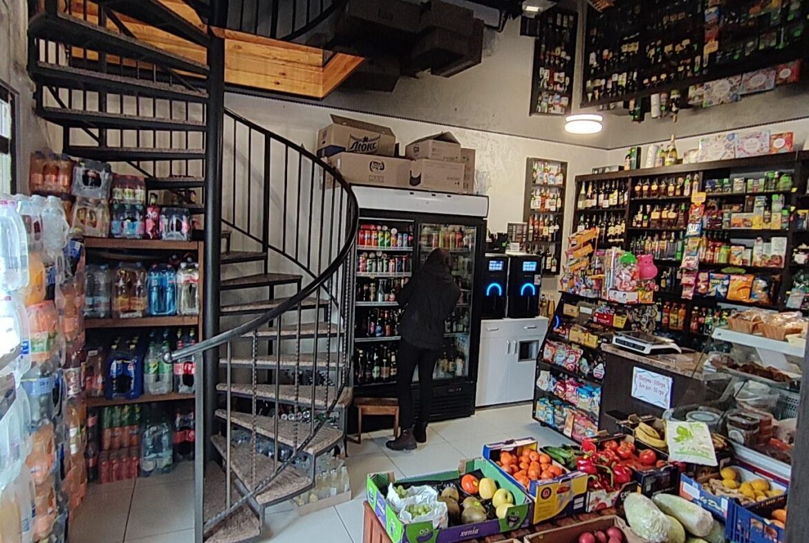 Продається магазин-кафе (пекарня) у Житомирській області, Черняхівський район.