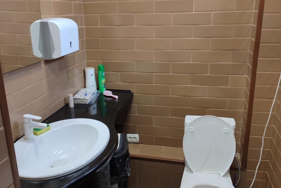 Продається магазин-кафе (пекарня) у Житомирській області, Черняхівський район.