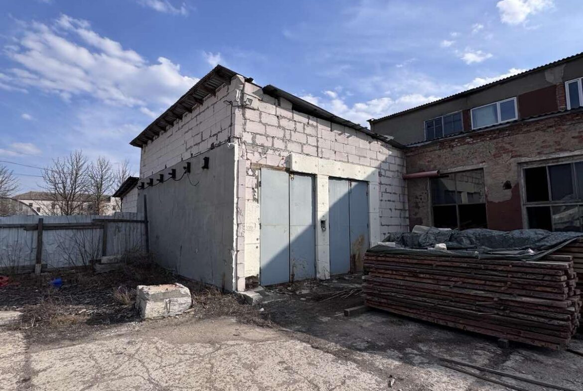 Продаж виробничих приміщень у м. Коростень загальною площею 600 кв.м.