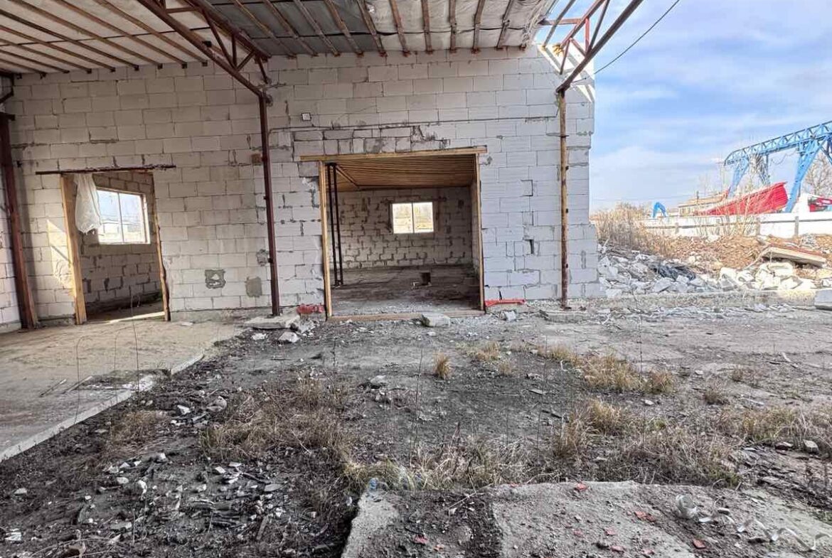 Продаж виробничих приміщень у м. Коростень загальною площею 600 кв.м.