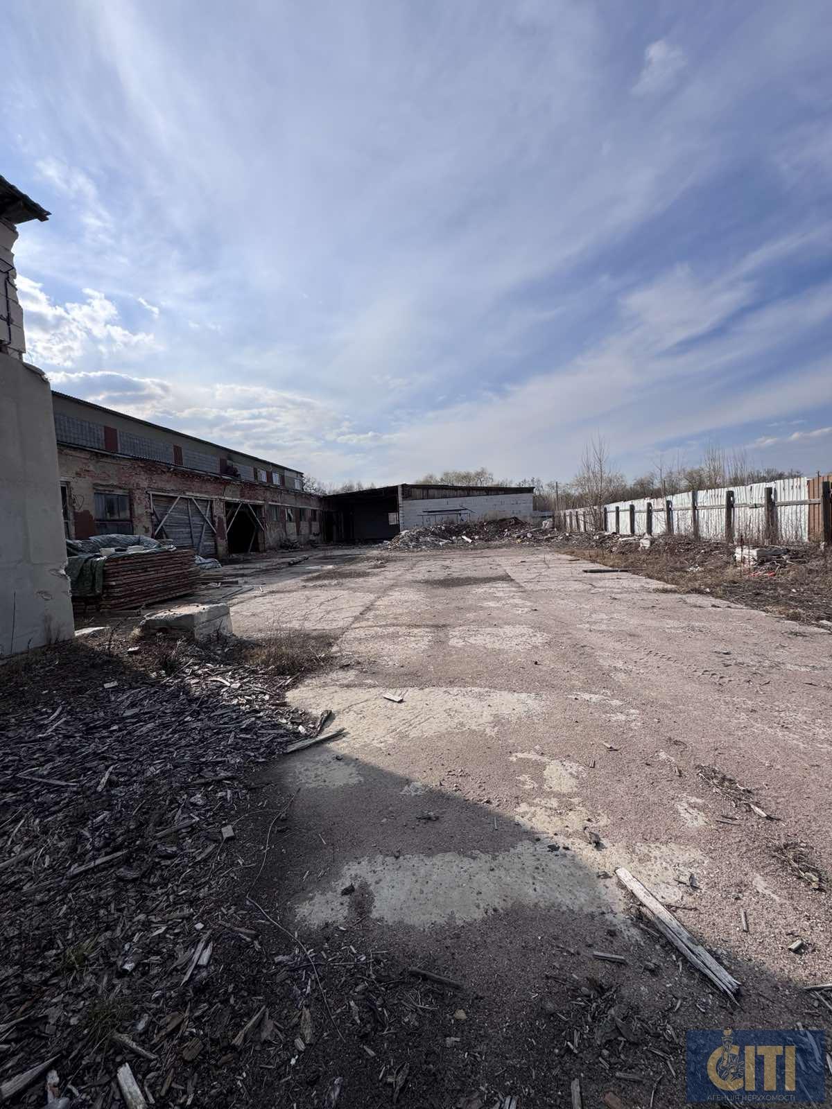 Продаж виробничих приміщень у м. Коростень загальною площею 600 кв.м.