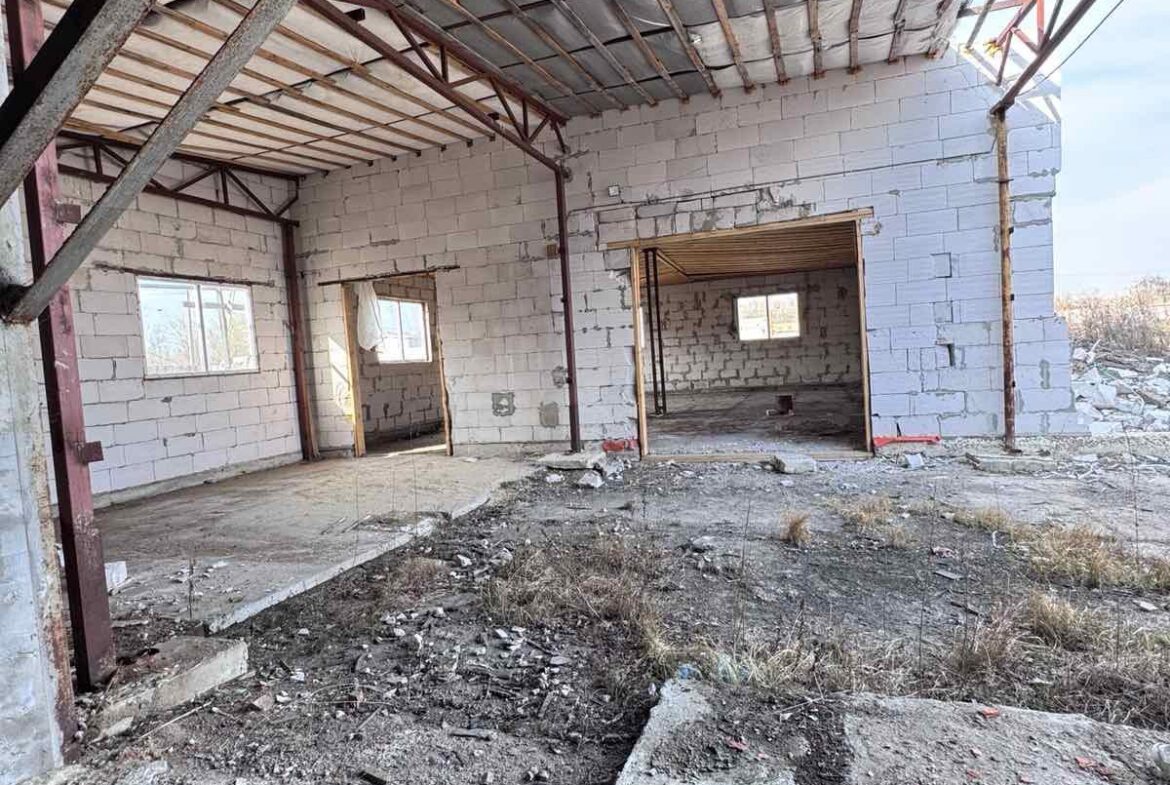 Продаж виробничих приміщень у м. Коростень загальною площею 600 кв.м.