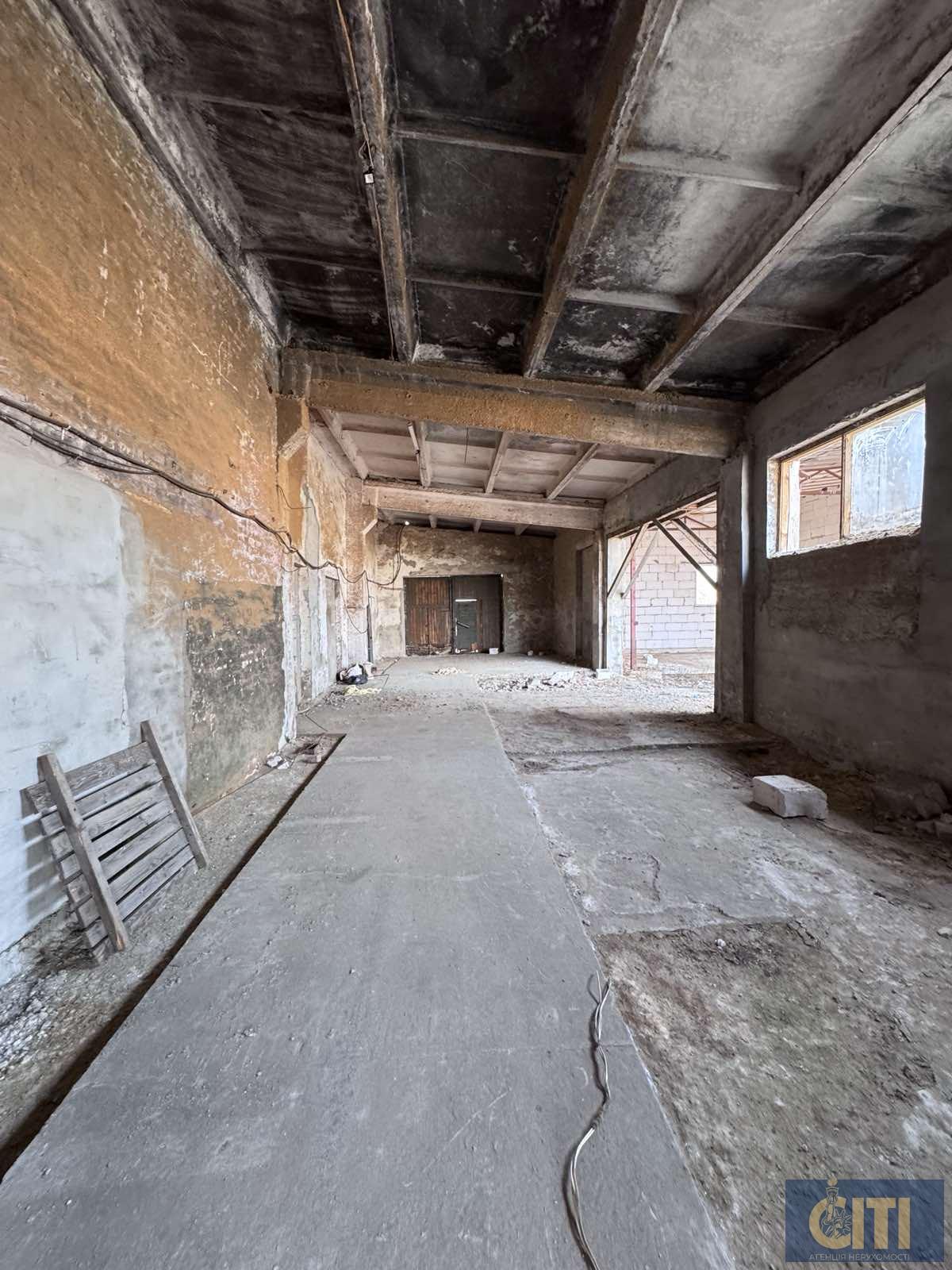 Продаж виробничих приміщень у м. Коростень загальною площею 600 кв.м.