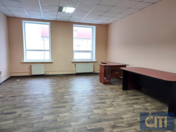 Здаються в оренду два кабінети в районі Майдану Перемоги