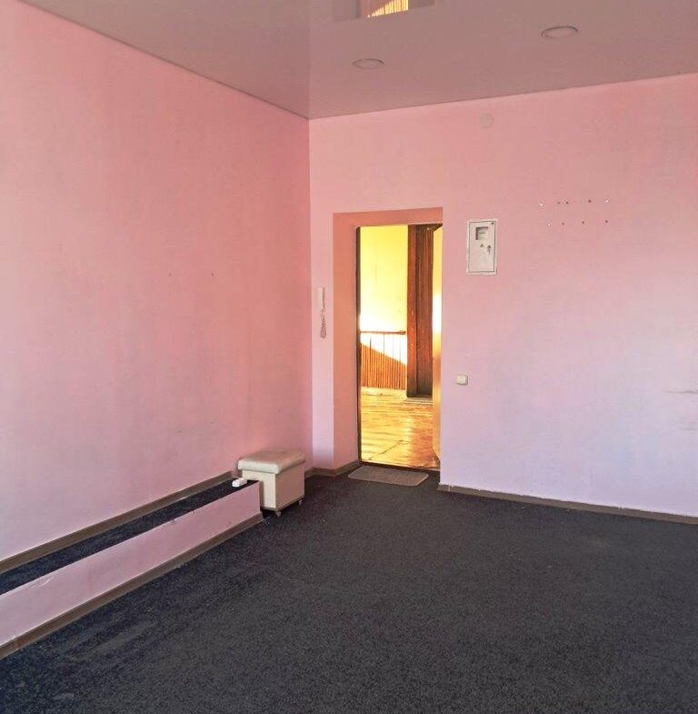 Здаються в оренду два кабінети в районі Майдану Перемоги