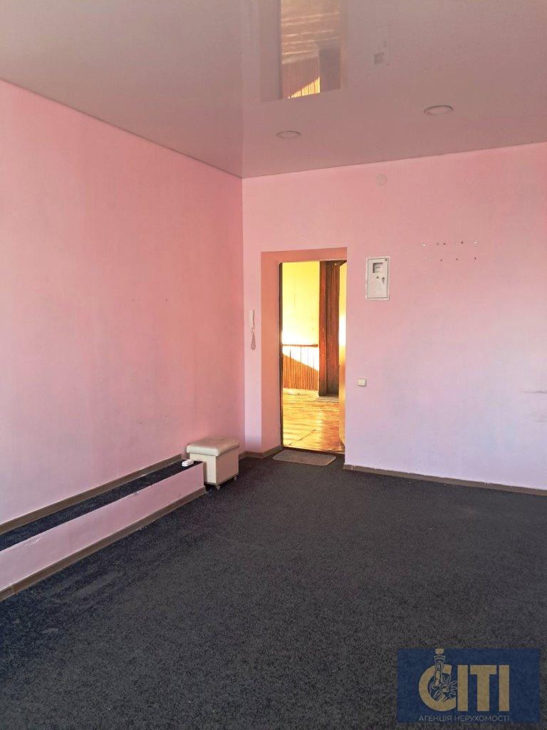 Здаються в оренду два кабінети в районі Майдану Перемоги