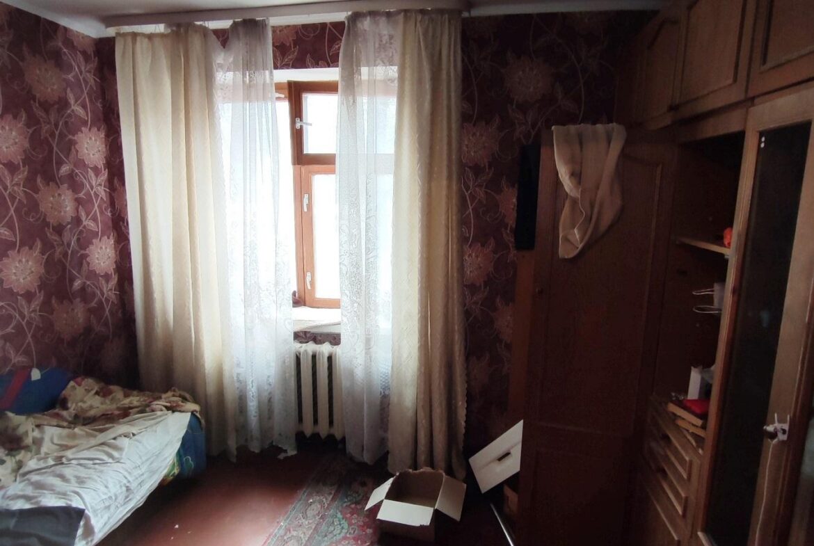 3-кімнатна квартира на першому поверсі по проспекту Миру під бізнес, 63 м²