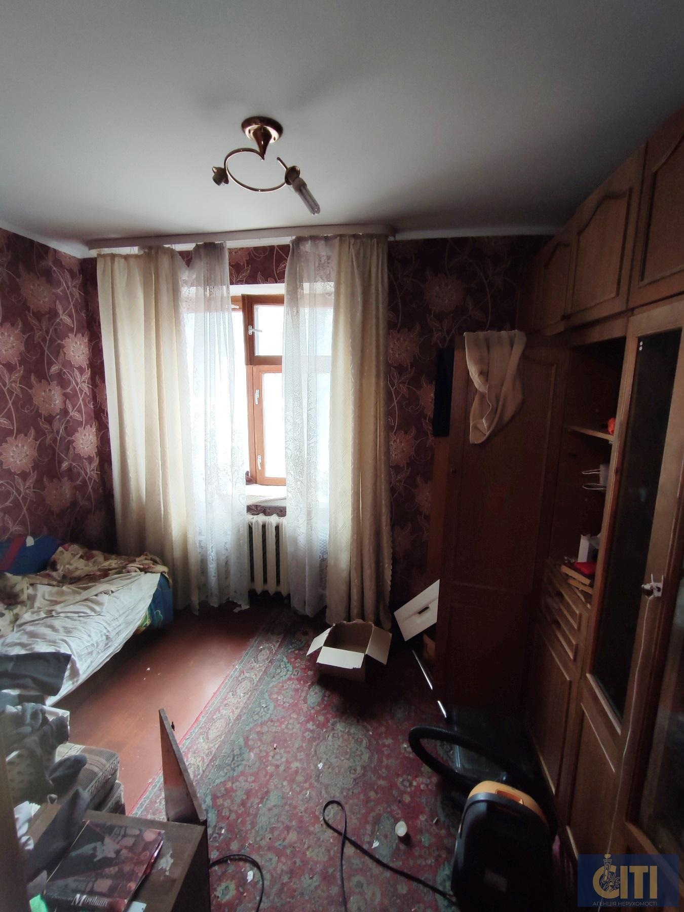 3-комнатная квартира на первом этаже по проспекту Мира под бизнес, 63 м² 3-кімнатна квартира на першому поверсі по проспекту Миру під бізнес, 63 м²