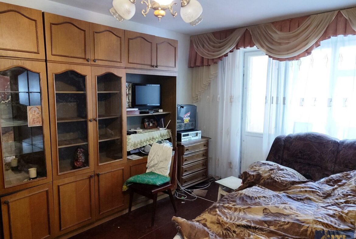 3-кімнатна квартира на першому поверсі по проспекту Миру під бізнес, 63 м²