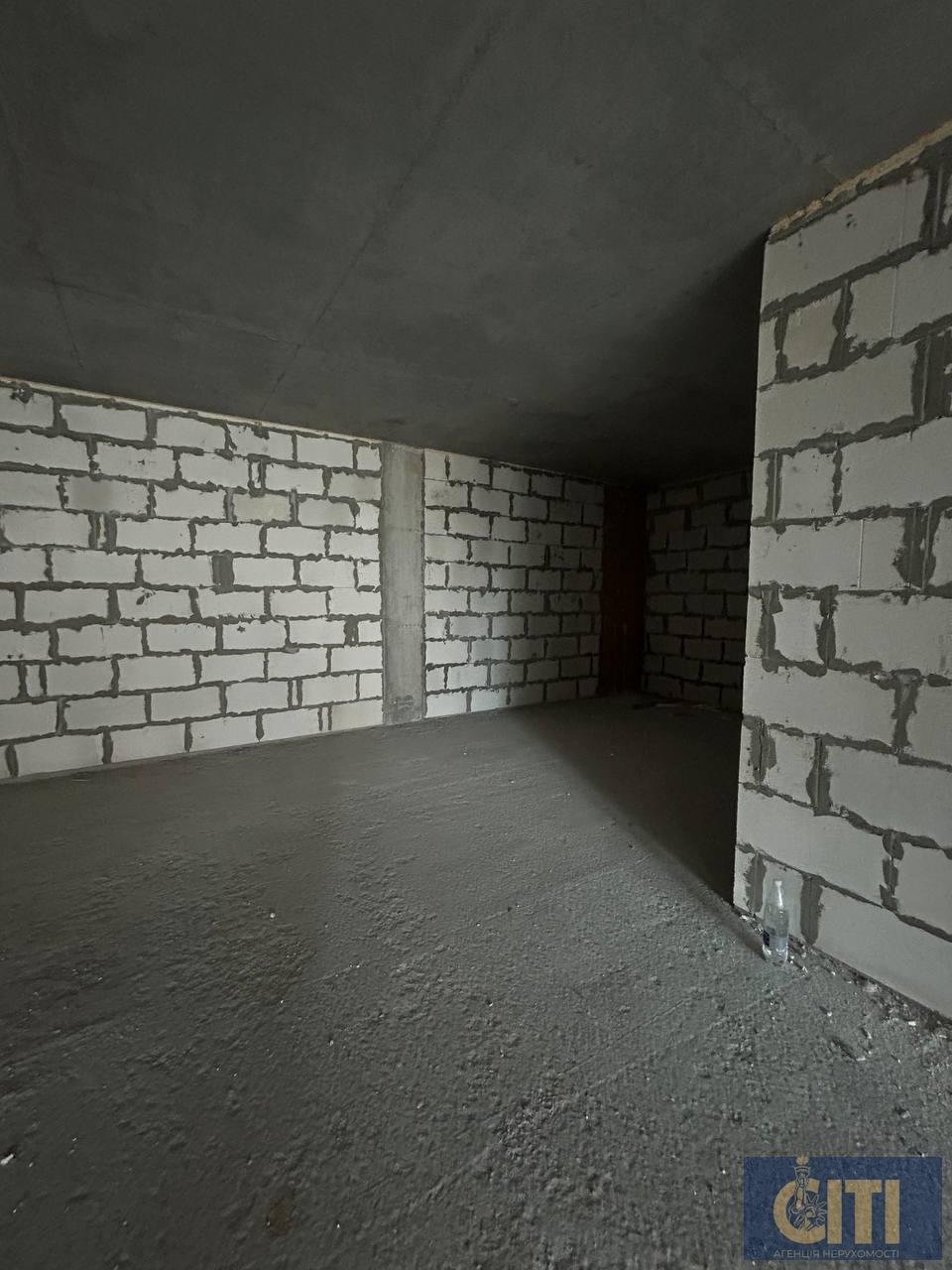 Комерційне приміщення в сучасному бізнес-центрі по вул. Київська, 107 м², на 2-му поверсі Комерційне приміщення в сучасному бізнес-центрі по вул. Київська, 107 м², на 2-му поверсі