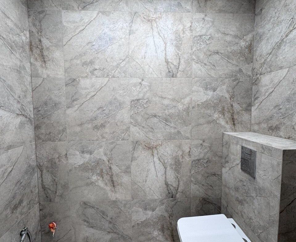 Комерційне приміщення в сучасному бізнес-центрі по вул. Київська, 62 м², на 5-му поверсі.