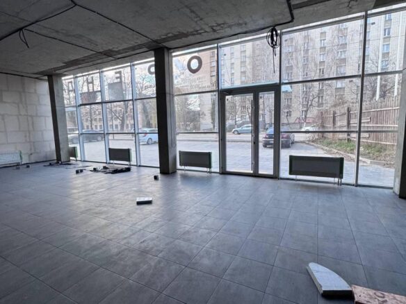 Оренда фасадного приміщення комерційного призначення, вул.Грушевського, 253 м2.