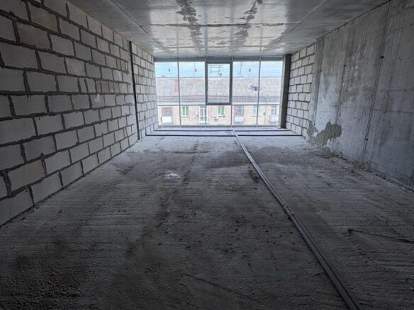 Панорамне приміщення в сучасному бізнес-центрі по вул. Київська, 62 м², на 5-му поверсі