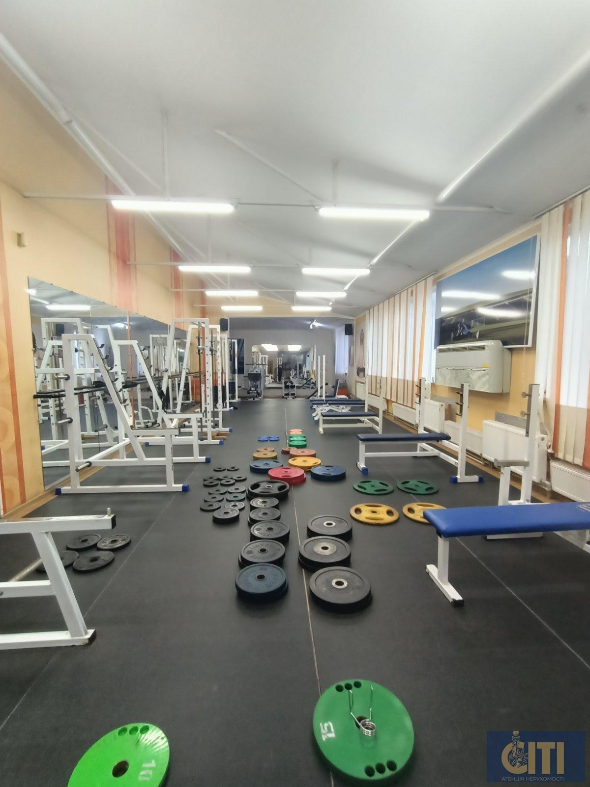 Помещение для фитнеса, танцевальной школы или спортклуба, 600 кв.м Приміщення для фітнесу, танцювальної школи або спортклубу, 600 кв.м